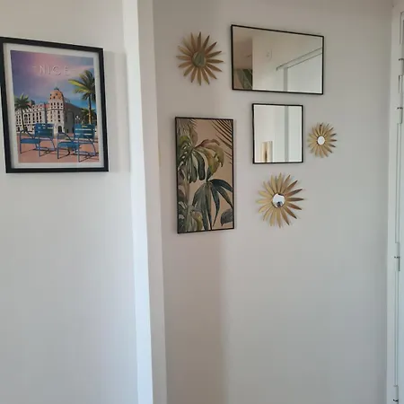 Appartement Panoramic Sea View Of The French Riviera, Parking