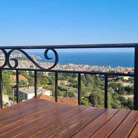 Panoramic Sea View Of The French Riviera, Parking 尼斯